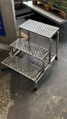 1 Alu-Treppe, 4-stufig